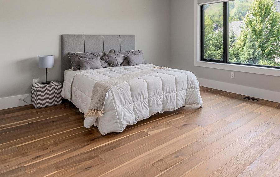 Guest bedroom